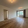 WG-geeignete, helle Dreizimmerwohnung im 3. Stock mit Loggia in absoluter Grünruhelage 